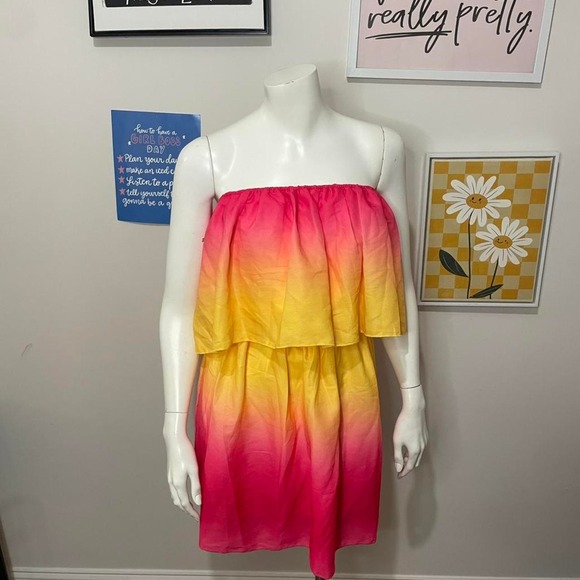 Dresses & Skirts - Ruffled Ombre Summer Strapless Dress